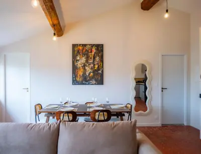 Coin salon dans l'établissement #401 Heart of Vieil Antibes - Place Nationale-High-End Newly Renovated & Furnished Appartment