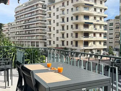 Balcon ou terrasse dans l'établissement GRAY DUBOY D'ANGERS Luxury 3 bedrooms Croisette
