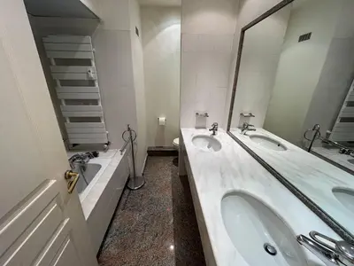 Salle de bains dans l'établissement 540 Cannes La Croisette - Joli studio au calme coté jardin