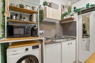 Cuisine ou kitchenette dans l'établissement Nice Renting - GUILLAUMONT - Cozy Studio Beach Picasso Museum Local Market