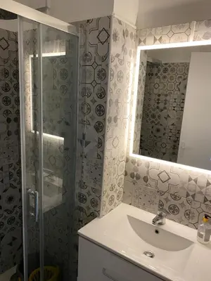 Salle de bains dans l'établissement L'Astrolabe - Studio - refurbished - seaside