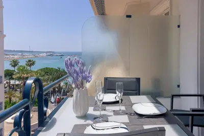 Balcon ou terrasse dans l'établissement Croisette Star - Bd Croisette