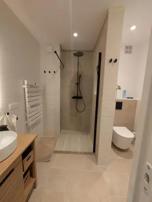 Salle de bains dans l'établissement Luxury studio next to beaches and old town Antibes