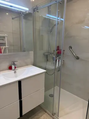 Salle de bains dans l'établissement Central location, terrace, 2 bedrooms