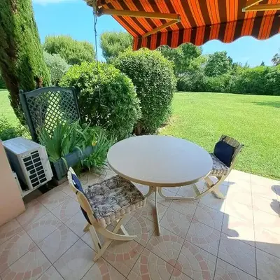 Antibes La Louisiane 2 Pieces rez-de-jardin Piscine