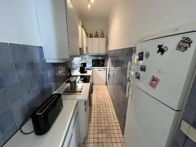 Cuisine ou kitchenette dans l'établissement Cannes Croisette - 2 pièces vue mer