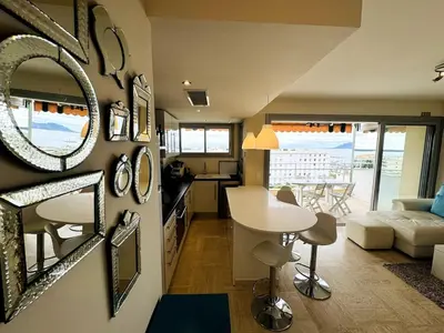 Cuisine ou kitchenette dans l'établissement Seaview Retreat 1BR with terrace