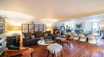 Coin salon dans l'établissement Centre cannes Galia 210 m2