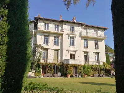 Jardin de l'établissement CANNES Vue Mer & Balcon dans Villa Exceptionnelle Belle Époque la Californie