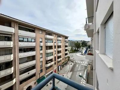 Balcon ou terrasse dans l'établissement Le Versailles SCLS - Wifi, Clim, Rue d'Antibes