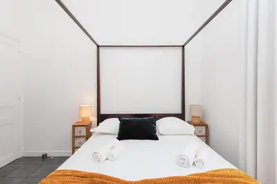 Un ou plusieurs lits dans un hébergement de l'établissement Immogroom - Renovated & Cozy One-Bedroom Flat