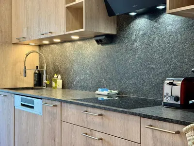 Cuisine ou kitchenette dans l'établissement Résidence Standing - Piscine - Vue mer