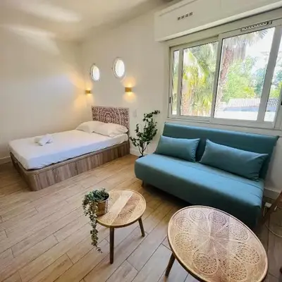 Seaside Studio with Terrace and Free Parking - Beach 2 Min Walk