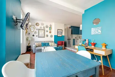 Cuisine ou kitchenette dans l'établissement LE MIROIR D'ANDRÉ séjour de bonheur au cœur de Cannes