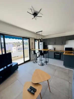 Cuisine ou kitchenette dans l'établissement Apartement 2 pièces