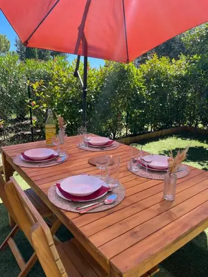 Jardin de l'établissement Appartement - Chez Laura