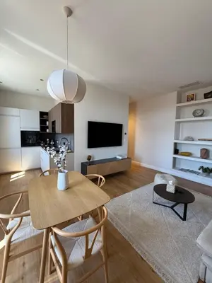 Télévision ou salle de divertissement dans l'établissement Maison Dalaise - Cannes