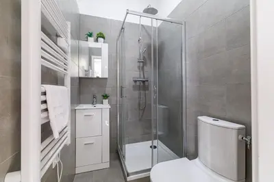 Salle de bains dans l'établissement Lumière Azuréenne