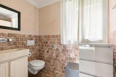 Salle de bains dans l'établissement Azurenting - Domaine exclusif vue mer avec piscine