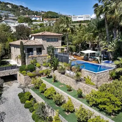 Azurenting - Domaine exclusif vue mer avec piscine