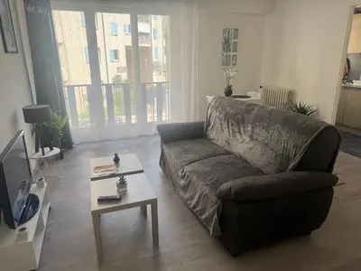 Télévision ou salle de divertissement dans l'établissement Appartement cosy