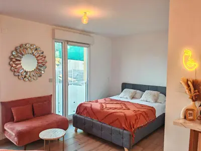 Un ou plusieurs lits dans un hébergement de l'établissement BEL AIR Rooftop Pool SeaView