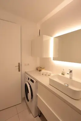 Plan de l'établissement Le Nine - Apt 2 prs standing Vieil Antibes