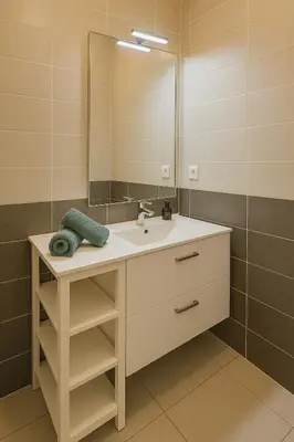 Salle de bains dans l'établissement Charming apartment between beach and center of Juan-les-Pins