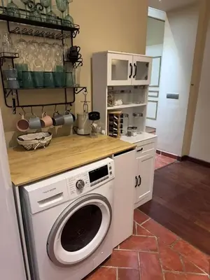 Cuisine ou kitchenette dans l'établissement L'AUTHENTIQUE charme rustique et rétro proche Croisette et plages