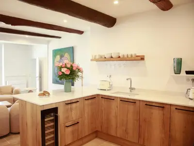 Cuisine ou kitchenette dans l'établissement 3BR on the Remparts of Antibes - Sea & Mountain View