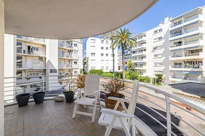 Balcon ou terrasse dans l'établissement 78 LERINS - Bel appartement 2 chambres sur la Croisette