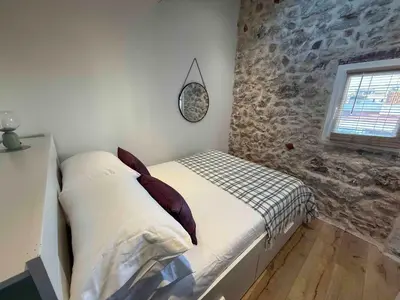 Un ou plusieurs lits dans un hébergement de l'établissement Lovely One-Bedroom Apt- Picasso 4 -Stay In Antibes