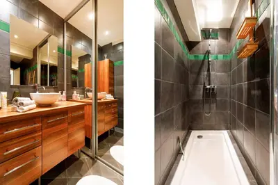 Salle de bains dans l'établissement Juan les pins confort et commodites