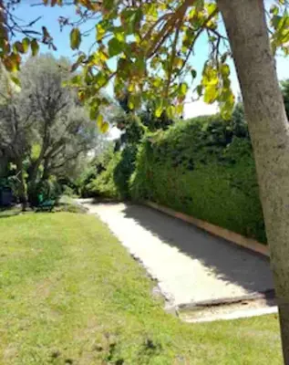 Jardin de l'établissement Beautiful apartment 82m2, WiFi, Air conditioning, sea view & pool & tennis