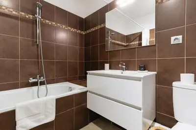 Salle de bains dans l'établissement Cannes Maria YourHostHelper