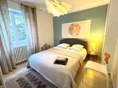 Un ou plusieurs lits dans un hébergement de l'établissement Superbe 2 pièces à Cannes