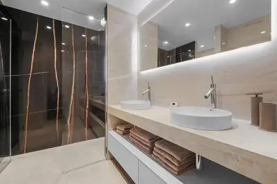 Salle de bains dans l'établissement REF 1998 - Cannes - Sea view apartment for rent