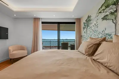 Un ou plusieurs lits dans un hébergement de l'établissement REF 1998 - Cannes - Sea view apartment for rent