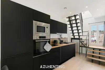 Cuisine ou kitchenette dans l'établissement Azurenting - vue sur le port - roof top 3