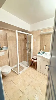 Salle de bains dans l'établissement Studio basse californie cannes