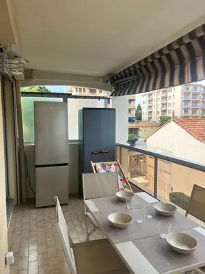 Cuisine ou kitchenette dans l'établissement Appartement cosy à 200 m de la mer