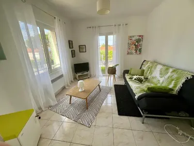 Coin salon dans l'établissement Charmant 2 pièces, terrasse 30m2