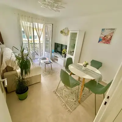 Maginifique T2 au cœur d Antibes avec parking