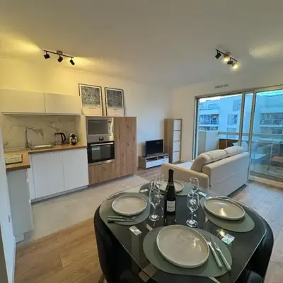 Fully renovated studio