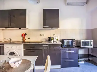 Cuisine ou kitchenette dans l'établissement Studio Riva Bella by Interhome