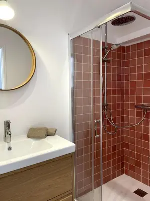 Salle de bains dans l'établissement Les Appartements de la rue Vial