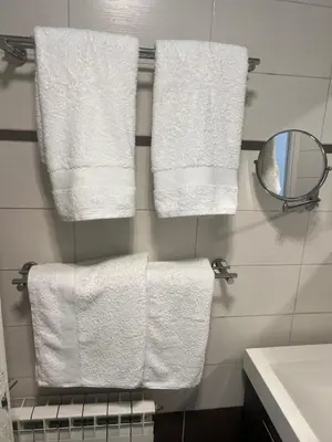 Salle de bains dans l'établissement Les Jardin de la mer