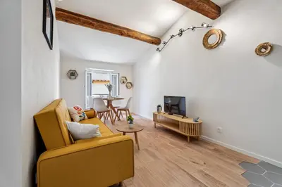 Télévision ou salle de divertissement dans l'établissement Appartement Castelet - Welkeys