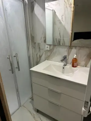 Salle de bains dans l'établissement Cannes Croisette