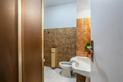 Salle de bains dans l'établissement LE CHANTILLY AP4464 by RIVIERA HOLIDAY HOMES